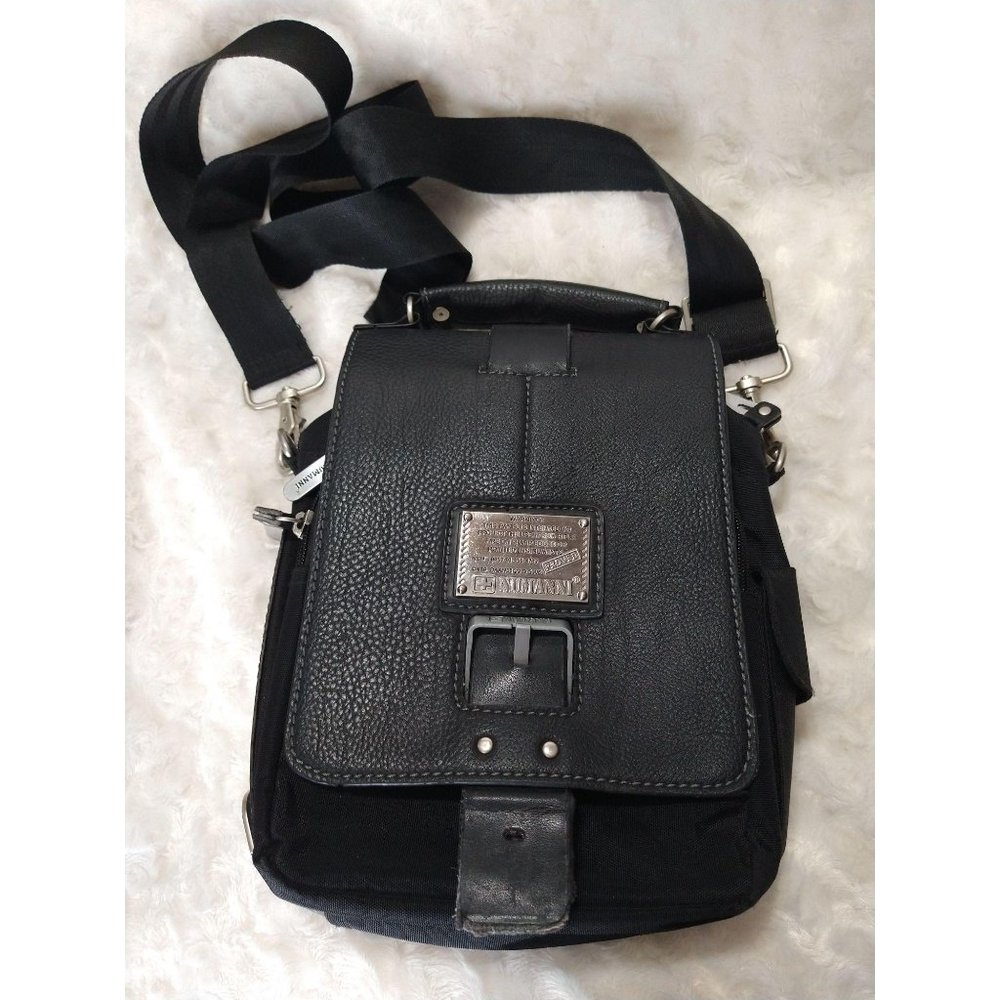 Numanni Concealed Carry Messenger Bag